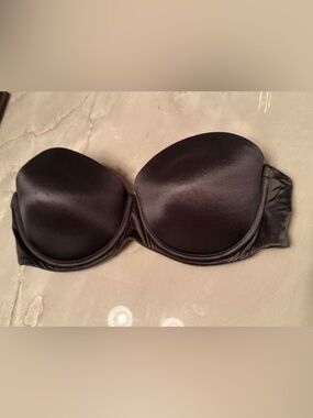 Victoria’s Secret  push-up Strapless Black Smooth Satin Bra - 36C